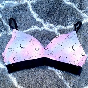 PINK women’s Space T-shirt bra size 36B